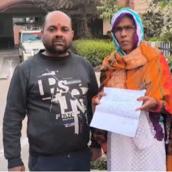 अलीगढ़: पति का डेथ सर्टिफिकेट बनवाने गई थी,&hellip;