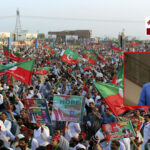 पाकिस्तान में उबाल: इमरान खान के समर्थन में सड़कों पर उतरे हजारों समर्थक