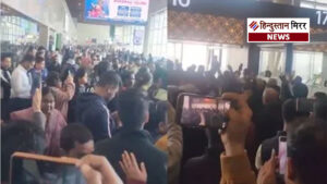 लखनऊ एयरपोर्ट पर उड़ानों में देरी से यात्रियों…