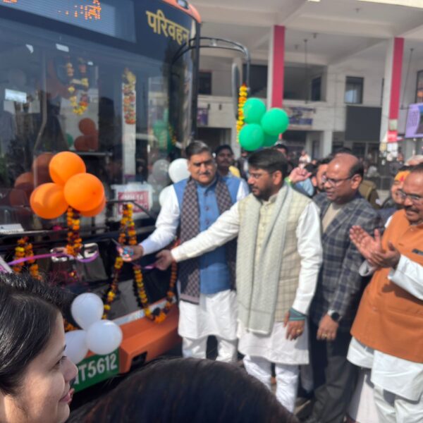 अलीगढ़ में इलेक्ट्रिक बसों (अटल सेवा) का शुभारम्भ,&hellip;