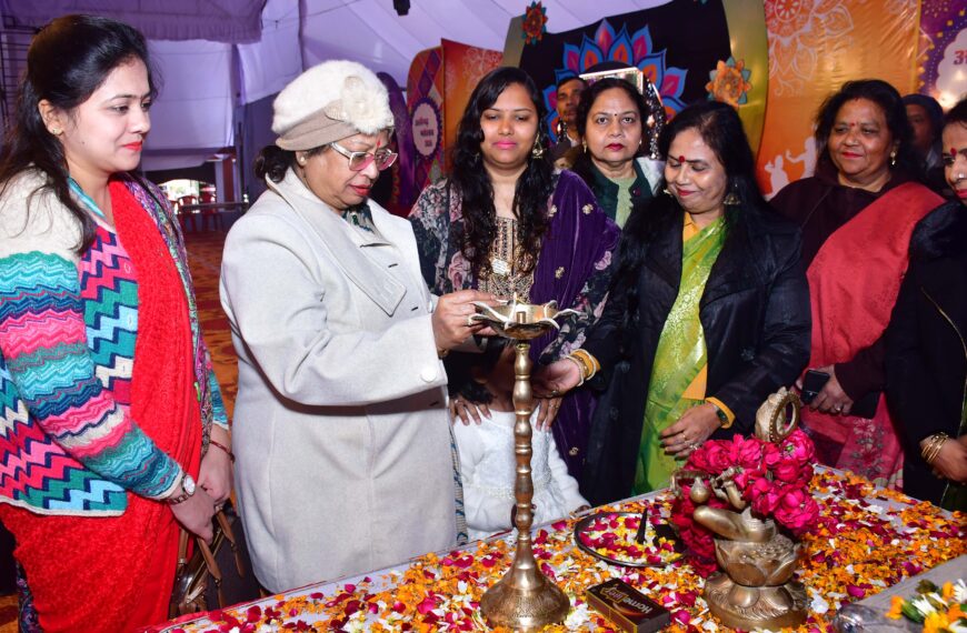 कृष्णांजलि नाट्यशाला में पुष्प सज्जा, रंगोली व महिला उत्सव ने बिखेरे रंग