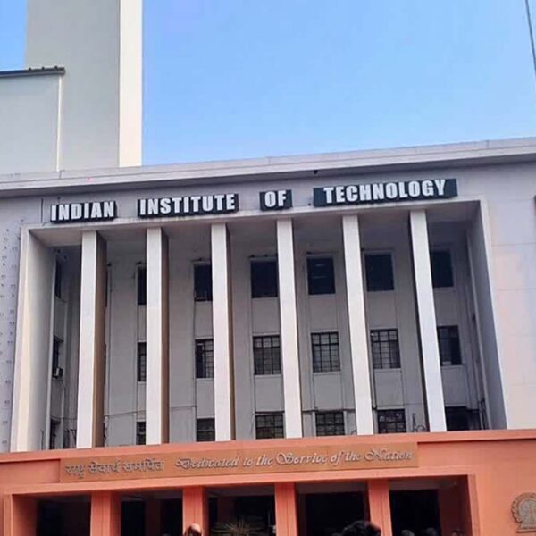 IIT छात्रों की आत्महत्या पर सरकार सख्त, 15&hellip;
