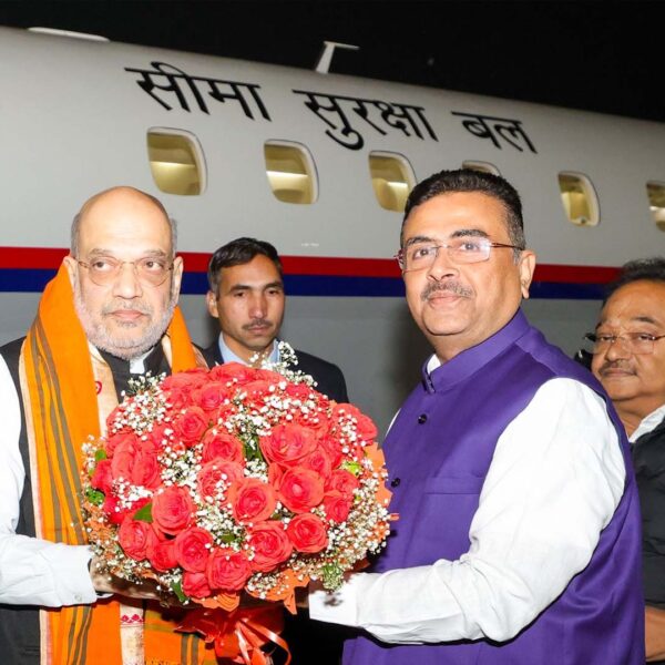 चुनावी सरगर्मियों के बीच पश्चिम बंगाल पहुंचे गृह&hellip;