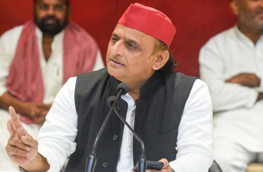 ‘बीजेपी के लोग सोना खरीद रहे, इसलिए बढ़े दाम… शंकराचार्य का जानबूझकर किया गया अपमान’ — अखिलेश यादव का सरकार पर तीखा हमला