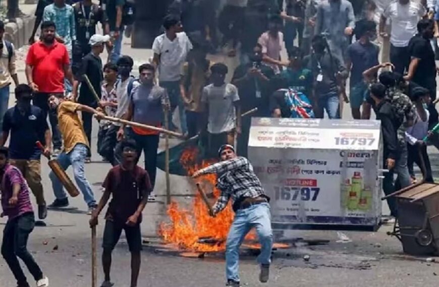 चुनाव से पहले बांग्लादेश में बढ़ा तनाव, भारत ने राजनयिकों के परिवारों को बुलाया वापस