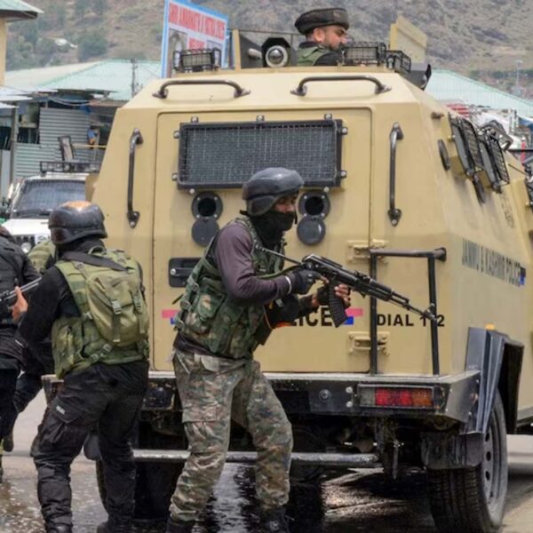 किश्तवाड़ में आतंकियों सुरक्षा बलों के बीच मुठभेड़&hellip;