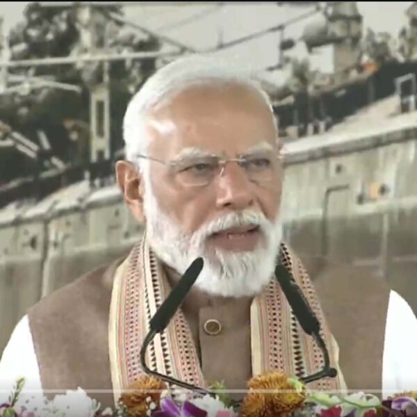 ‘आप पहले से ही नंगे, फिर कपड़े उतारने…