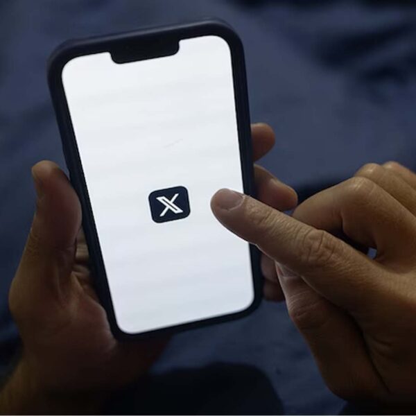 अचानक ठप पड़ा एलन मस्क का ‘X’, यूजर्स&hellip;