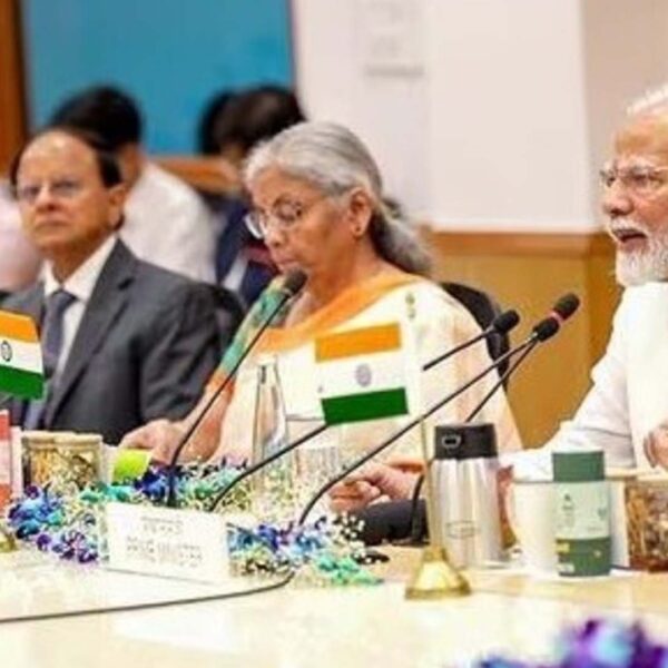 केंद्रीय बजट 2026 पर सियासी घमासान, पीएम मोदी&hellip;