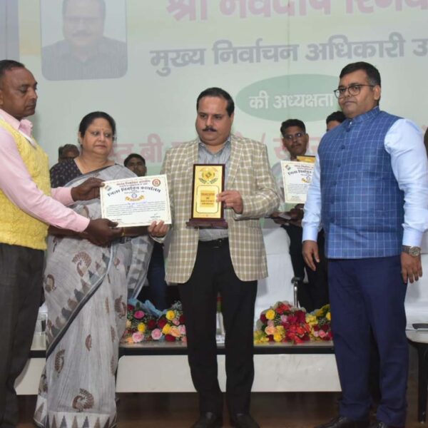 कल्याण सिंह हेबीटेट सेंटर में बीएलओ सम्मान एवं…