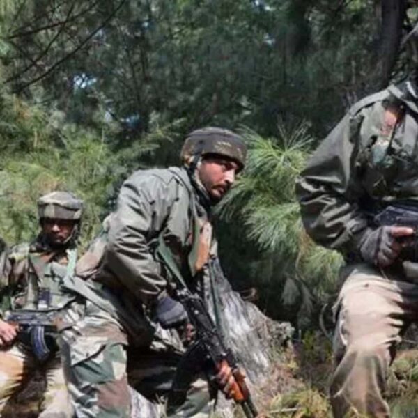 किस्तवाड़ में बड़ा एक्शन: मुठभेड़ में दो आतंकी…