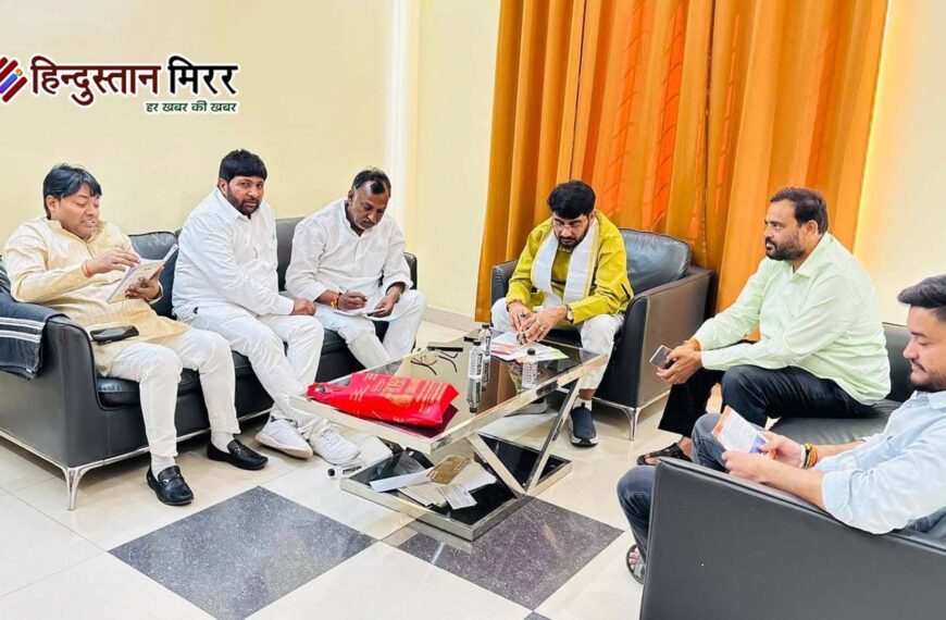 जेवर एयरपोर्ट उद्घाटन को लेकर भाजपा ज़िलाध्यक्ष ने की बिशेष बैठक, विधायक व पदाधिकारी हुए शामिल