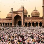 देशभर में धूमधाम से मनाई जा रही ईद-उल-फितर, मस्जिदों में उमड़ा जनसैलाब