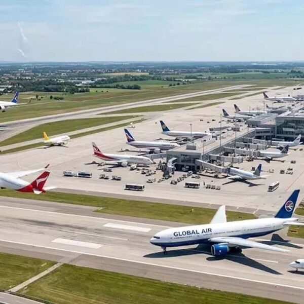 भारत आने वाली सैकड़ों उड़ानें रद्द, यात्रियों को&hellip;