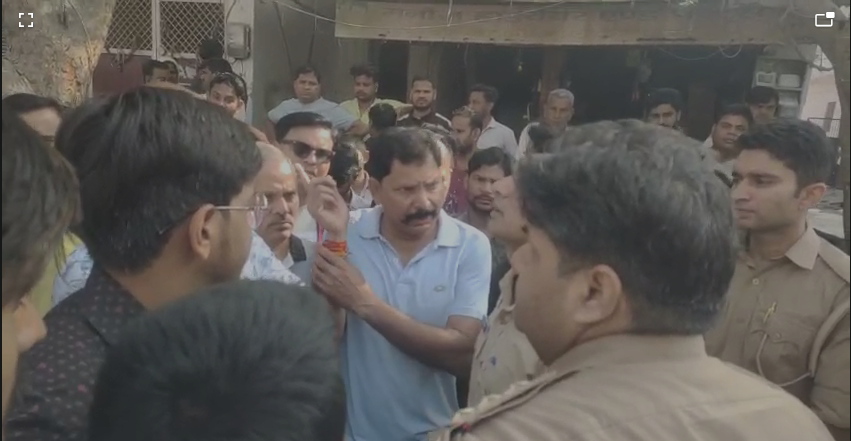 अलीगढ़ में गोवंश की हत्या से मचा हड़कंप,बन्नादेवी क्षेत्र के आईटीआई इलाके में मिली लाश