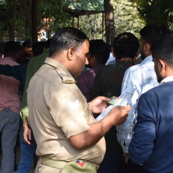 UP SI भर्ती परीक्षा के सवाल पर विवाद,…