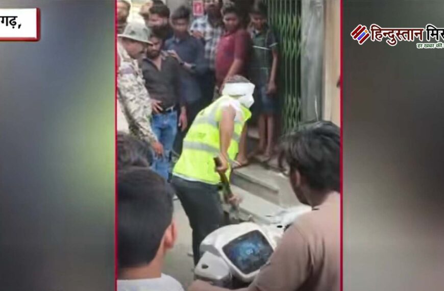 कटरा में शोभायात्रा से पहले बढ़ा तनाव, अतिक्रमण हटाने की कार्रवाई पर उठे सवाल