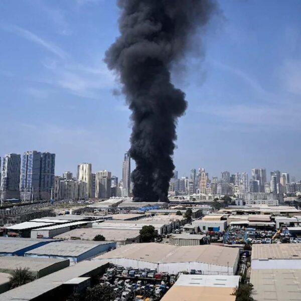 दुबई–अबू धाबी एयरपोर्ट पर ईरानी ड्रोन हमला: एक&hellip;