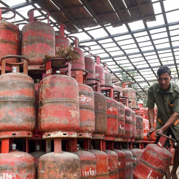 घबराकर सिलेंडर बुक करने की जरूरत नहीं ,पेट्रोल-गैस&hellip;