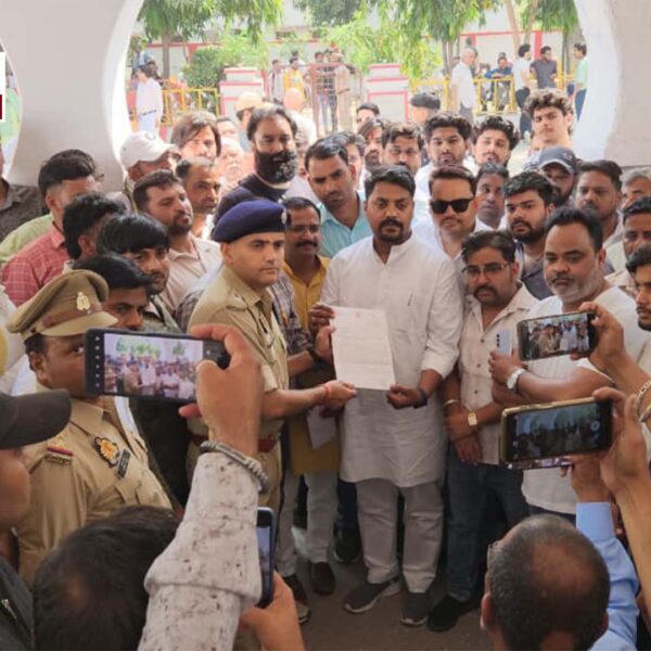 हिंदू धर्म व मुख्यमंत्री की माता पर अभद्र…