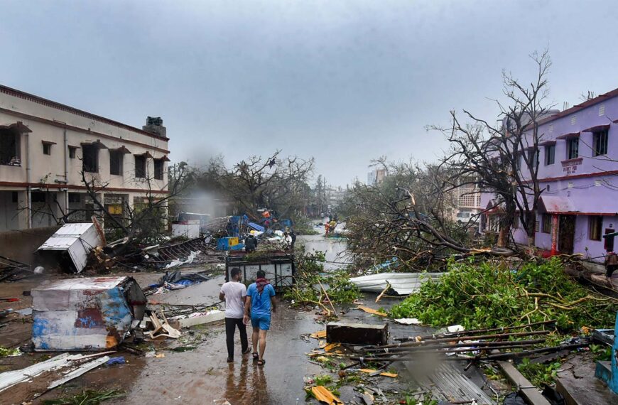 ओडिशा में भीषण तूफान का कहर: दो की मौत, पांच गंभीर घायल, 200 से अधिक घर क्षतिग्रस्त