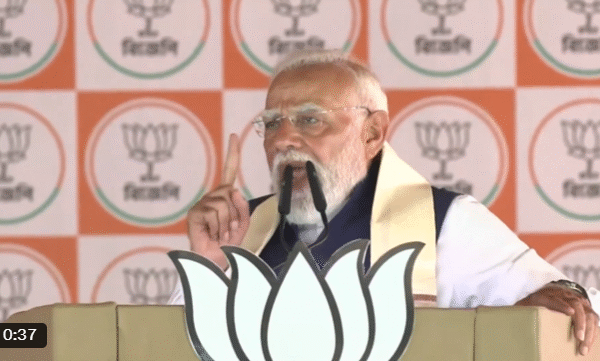 बंगाल में गरजे पीएम मोदी, घोटालों और कानून-व्यवस्था&hellip;