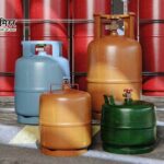 घरेलू गैस में राहत, कमर्शियल सिलेंडर 2200 के पार