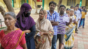 पश्चिम बंगाल: 15 बूथों पर कल री-पोलिंग, चुनाव&hellip;