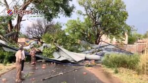 यूपी में आंधी-तूफान का कहर: 74 मौतें, 38&hellip;