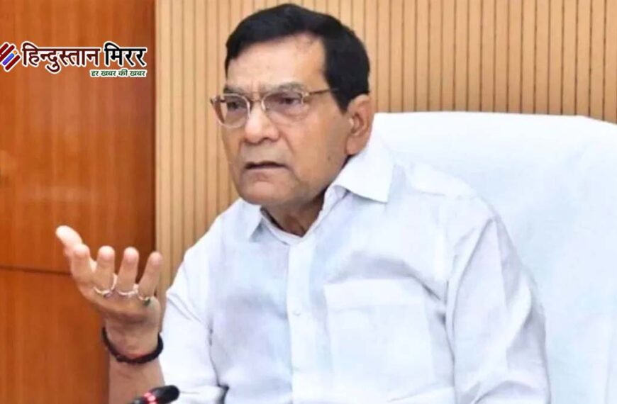 पहले खुद आईना देखिए… बिजली संकट पर अखिलेश&hellip;