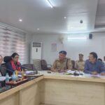 अलीगढ़ में सड़क सुरक्षा पर प्रशासन सख्त, दुर्घटनाएं रोकने के लिए बनेगी नई रणनीति