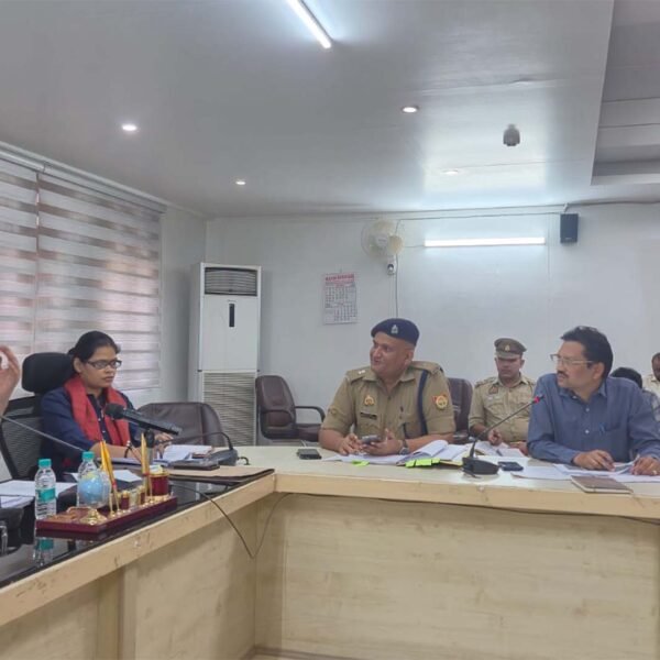 अलीगढ़ में सड़क सुरक्षा पर प्रशासन सख्त, दुर्घटनाएं&hellip;
