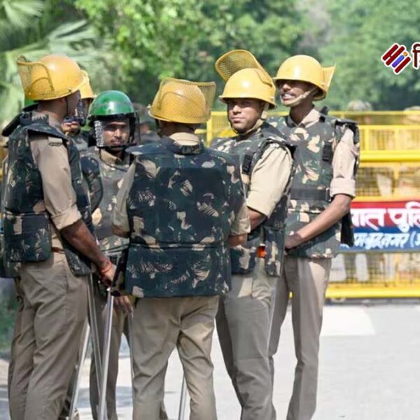 दिल्ली-उत्तराखंड में आतंकी हमले का अलर्ट, धार्मिक और&hellip;