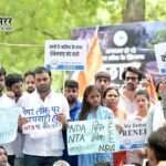 5 साल में 93 मौतें: NEET के बढ़ते दबाव पर बढ़ी चिंता, जंतर-मंतर पर छात्रों का आंदोलन जारी