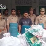 सहारनपुर में घर के भीतर बन रहे थे अवैध पटाखे, पुलिस छापे में विस्फोटक सामग्री बरामद