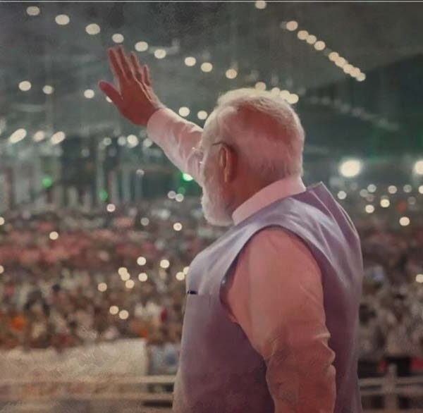 पीएम मोदी के कार्यक्रम स्थल से दो संदिग्ध&hellip;