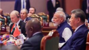 तीन दिन, 15 वन-टू-वन बैठकें और दुनिया ने&hellip;