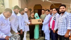 औरैया की जिला टॉपर अनुष्का को पढ़ाई के&hellip;