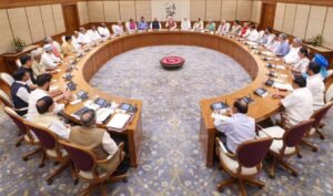 कैबिनेट फेरबदल की आहट के बीच पीएम मोदी&hellip;