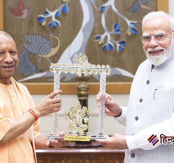 मोदी-योगी की एक घंटे से ज्यादा बैठक, यूपी&hellip;