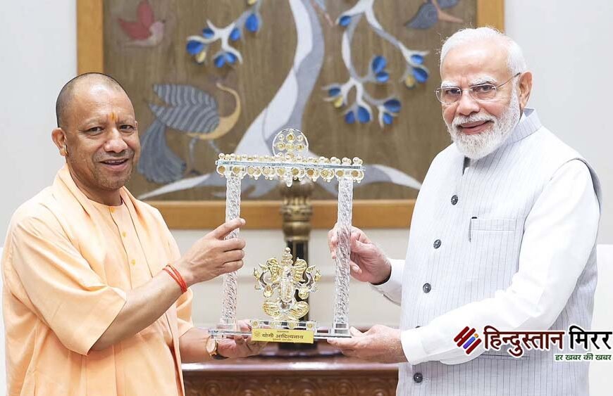 मोदी-योगी की एक घंटे से ज्यादा बैठक, यूपी&hellip;