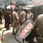 विजयादशमी के बैनर पर बवाल, भाजपा-टीएमसी समर्थकों में मारपीट